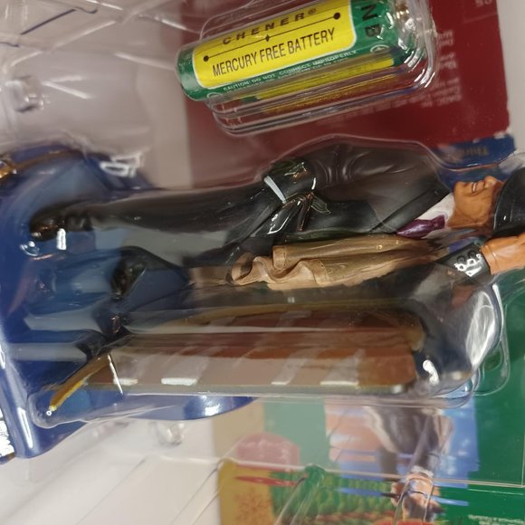 Carlton Cards "Night and Day" Frank Sinatra Ornament - Picture 3 of 7